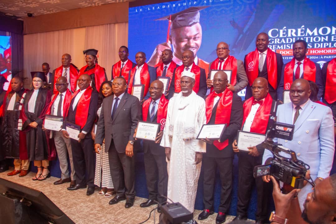 Formation académique: Des auditeurs de la promotion 2021-2022 du CVPT reçoivent leurs diplômes