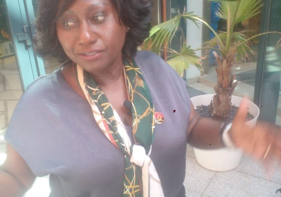 CARMEN DOS SANTOS, MINISTRE ANGOLAIS DE LA PECHE ET DES RESSOURCES MARITIMES, LORS DU COLLOQUE INTERNATIONAL SUR L’ECONOMIE SOCIALE, SOLIDAIRE ET LE DEVELOPPEMENT DURABLE /  » NOUS AVONS DES REPONSES POUR ASSURER LA PROPRETE DES OCEANS »